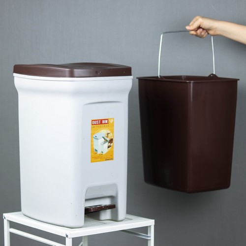 Micronware ถังขยะแบบเท้าเหยียบ Dust Bin ความจุ 18 ลิตร ปราศจากสารก่อมะเร็ง (BPA Free) รุ่น 5669 Micronware ถังขยะแบบเท้าเหยียบ Dust Bin ความจุ 18 ลิตร ปราศจากสารก่อมะเร็ง (BPA Free) รุ่น 5669